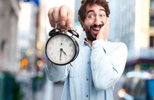 یه نفر منتظر توئه! عجله کن! 1 یه نفر منتظر توئه عجله کن